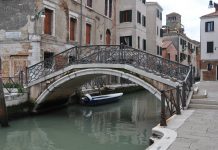 Ponte Bembo o de San Zan Degolà sul Rio de San Zan Degolà