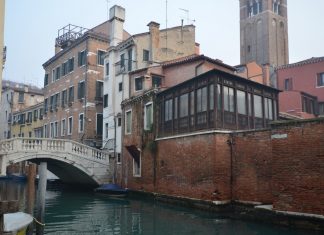 Elenco dei ponti esistenti a Venezia e nelle isole del suo estuario