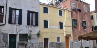 Fontana in Corte del Pozzo Roverso, nel Sestiere di Castello