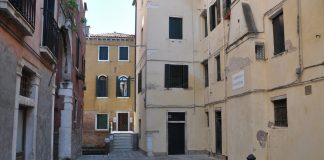 Fontana in Campiello Scoazzera, nel Sestiere di San Polo