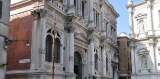 Cippo porta pennone di Campo San Rocco
