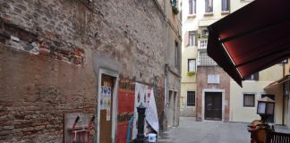 Fontana in Calle de la Malvasia, nel Sestiere di Castello
