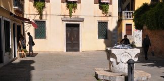 Fontana in Calle Larga de le Chiovere, nel Sestiere di San Polo