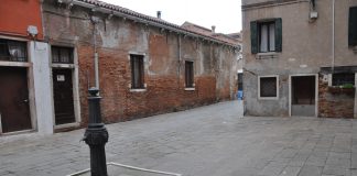 Fontana in Campiello Trevisani, nel Sestiere di Cannaregio