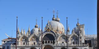 Piloni porta pennoni di Piazza San Marco