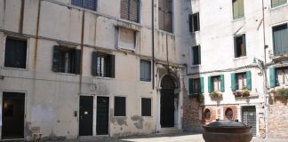 Pozzo in Campiello de le Scuole, nel Sestiere di Cannaregio