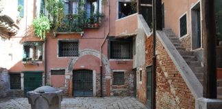Pozzo in Corte Botera, nel Sestiere di Castello