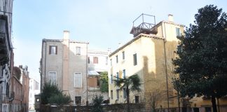 Pozzo nel giardino del Palazzo Benzoni, nel Sestiere di San Marco
