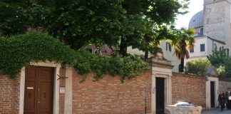 Pozzo in Corte Larga de le Chiovere, nel Sestiere di San Polo