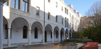 Pozzo nel chiostro del Monastero delle Carmelitane (dette Terese), nel Sestiere di Dorsoduro