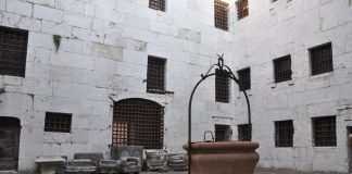 Pozzo di Corte delle Prigioni, nel Sestiere di San Marco