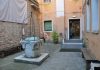 Pozzo nella corte del Palazzo Cappello, nel Sestiere di San Polo