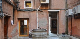 Pozzo nella corte (verso Calle de Cà Amai) del Monastero di San Nicola da Tolentino IUAV, nel Sestiere di Santa Croce
