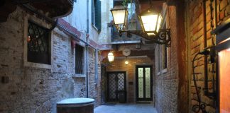 Pozzo in Calle de le Poste Vechie, nel Sestiere di San Polo