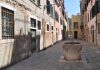 Pozzo in Borgoloco San Lorenzo (verso Fondamenta San Lorenzo), nel Sestiere di Castello