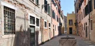 Pozzo in Borgoloco San Lorenzo (verso Fondamenta San Lorenzo), nel Sestiere di Castello