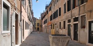 Pozzo in Borgoloco San Lorenzo (verso Fondamenta San Severo), nel Sestiere di Castello