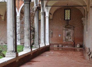 Capitello nel Monastero dei Carmini, nel Sestiere di Dorsoduro