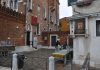 Capitello in Fondamenta del Tragheto, nel Sestiere di Dorsoduro