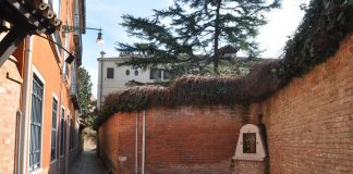 Capitello in Ramo Cimesin, nel Sestiere di San Polo