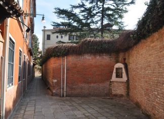 Capitello in Ramo Cimesin, nel Sestiere di San Polo
