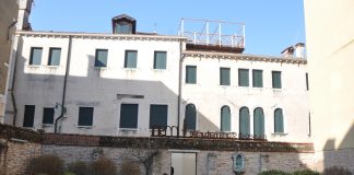 Capitello in Salizada del Fontego dei Turchi, nel Sestiere di Santa Croce