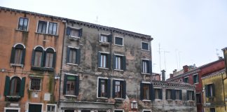 Capitello in Campo San Rafael, nel Sestiere di Dorsoduro
