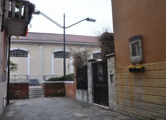 Capitello in Calle Larga del Bevilacqua, nel Sestiere di Dorsoduro