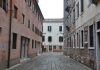 Capitello in Campiello Tron, nel Sestiere di Dorsoduro