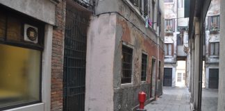 Capitello in Calle Varisco, nel Sestiere di Cannaregio