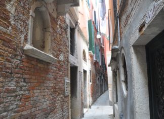 Capitello in Calle Bandi, nel Sestiere di Cannaregio