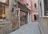 Capitello in Rio Terà San Paternian, nel Sestiere di San Marco