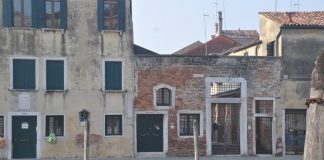 Capitello in Fondamenta San Giobbe, nel Sestiere di Cannaregio