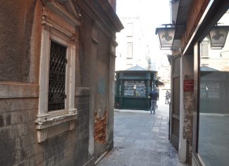 Capitello in Corte del Pegoloto, nel Sestiere di Cannaregio