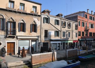 Capitello in Fondamenta dei Ormesini, nel Sestiere di Cannaregio