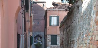 Capitello in Corte Alimante, nel Sestiere di Cannaregio