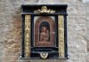 La Madonna col Bambino, nel tabernacolo (capitèło) in Calle Zaguri, nel Sestiere di San Marco