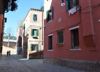 Capitello in Seco Marina, verso Calle Seco Marina, nel Sestiere di Castello