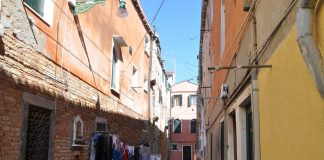 Capitello in Corte de Cà Marcella, nel Sestiere di Castello