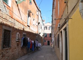 Capitello in Corte de Cà Marcella, nel Sestiere di Castello