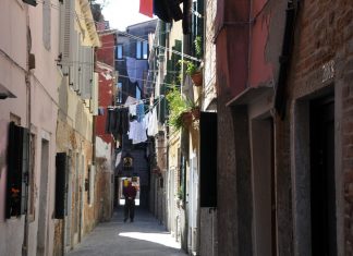 Capitello in Calle dei Preti, nel Sestiere di Castello