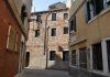 Capitello in Calle Morosini, nel Sestiere di Castello