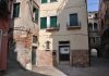 Capitello in Corte Delfina, nel Sestiere di Castello