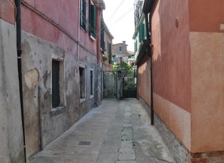 Capitello in Corte dei Preti, nel Sestiere di Castello