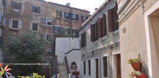 Capitello in Calle de l’Ogio, nel Sestiere di Castello