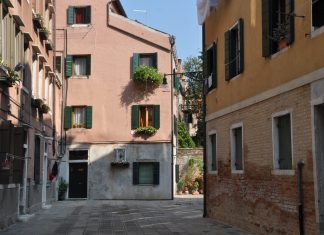 Capitello in Corte de la Vida, nel Sestiere di Castello