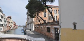 Capitello in Fondamenta Santa Giustina, nel Sestiere di Castello