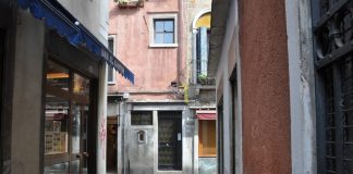 Capitello in Ruga Giuffa, nel Sestiere di Castello