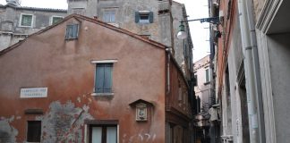 Capitello in Campiello del Tagiapiera, nel Sestiere di Castello