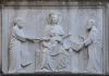 La Madonna col Bambino, San Pietro e San Paolo, altorilievo di Calle San Gioachin, nel Sestiere di Castello
